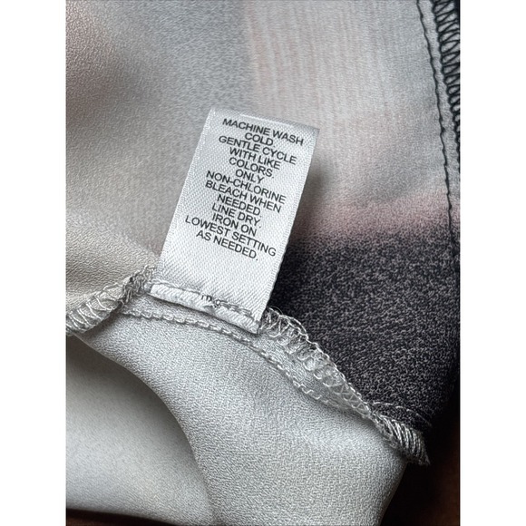 Cato Sleeveless Top Size 22/24W White Black Pink Flowy - Picture 6 of 7